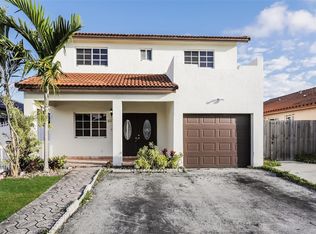 8975 NW 112th St, Hialeah Gardens, FL 33018