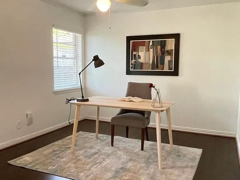 3730 Van Ness Ln — Photo 8