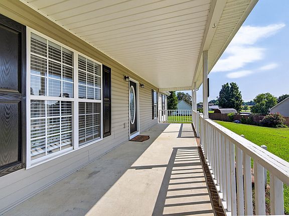4th image of 7 Summerfield Dr