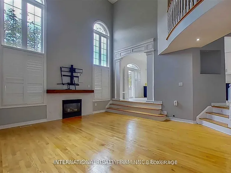 2 Dolce Cres — Photo 9