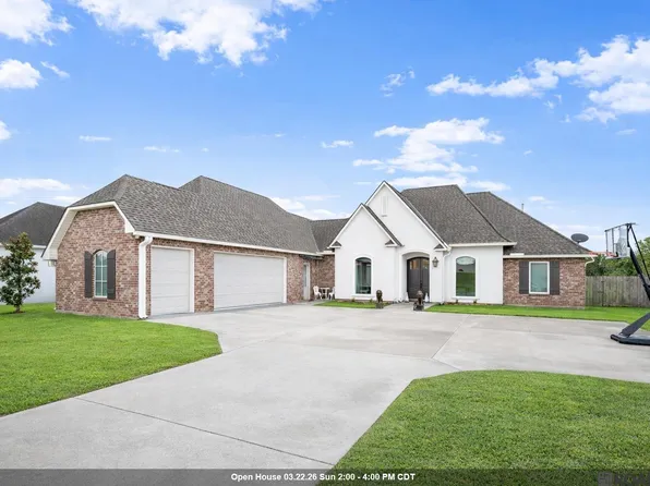 30857 Creek Valley Dr, Denham Springs, LA 70726