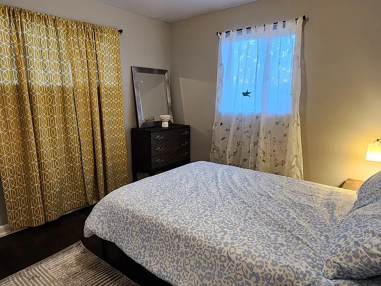 Double Bed - main floor