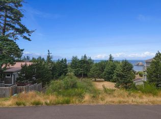 17 Castle Pl W, Oceanside, OR 97134