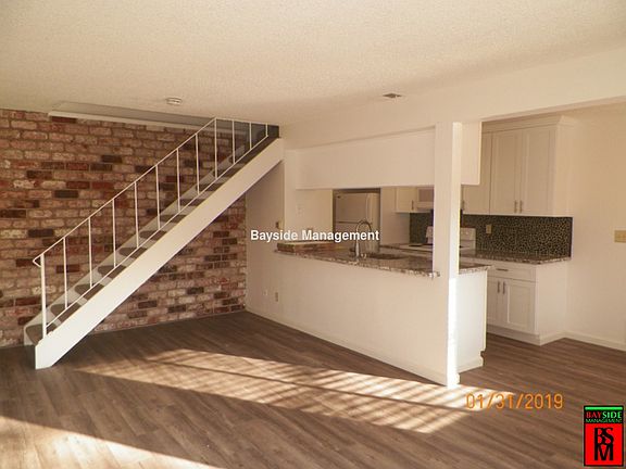 2nd image of 40 Modoc Pl