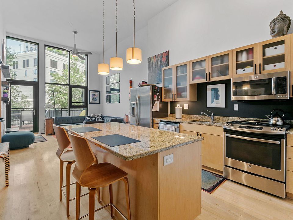 1st image of 1120 2nd St S #102
