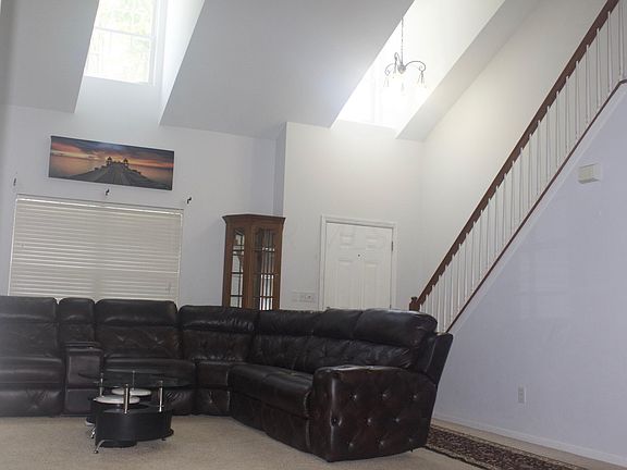 5th image of 795 Orange Tree Ct