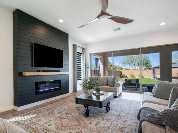 5928 E SIERRA MORENA Street, Mesa, AZ 85215