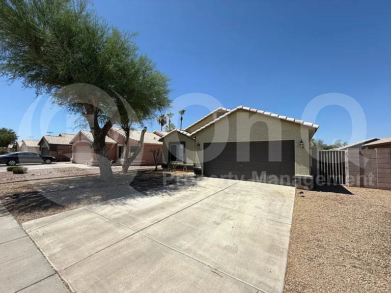 11420 W Sheridan St — Photo 3