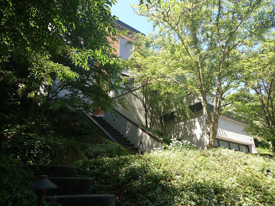 2nd image of 1119 Newport Way