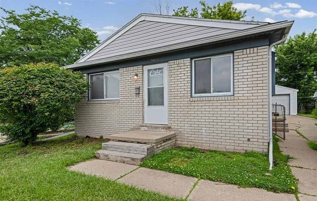 3 bed, 960 sqft, $1,550 — Photo 2