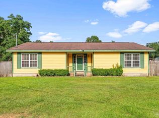 4064 Roxies Ln, Pace, FL 32571