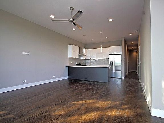 2nd image of 2528 N Linden Pl #2
