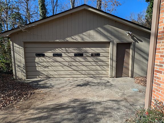 4th image of 110 Woodhill Dr
