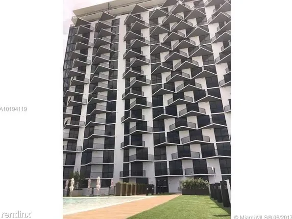 5300 Paseo Dr #1604, Doral, FL 33166