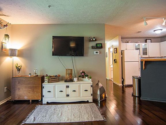 4th image of 8338 N Jasonville Ct SE #28