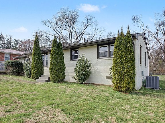 4th image of 820 Allen Rd