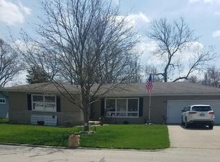 145 W Karen Dr, Decatur, IL 62526