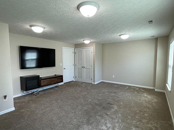 2nd image of 9554 Cobblestone Walk