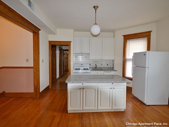 2nd image of 1826 W Patterson Ave #3