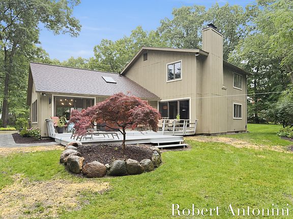 2nd image of 1708 Mont Rue Dr SE