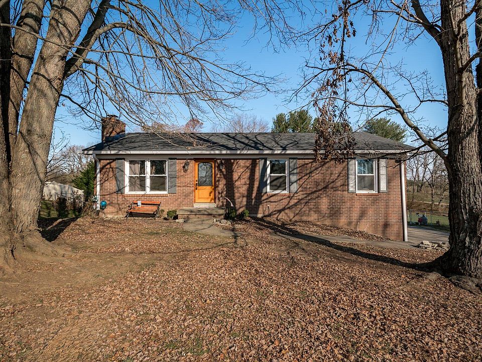 1st image of 902 Countryside Dr