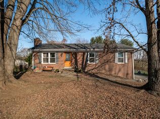 902 Countryside Dr, Richmond, KY 40475