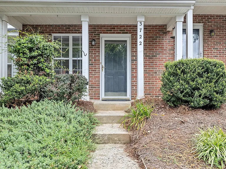 3722 Winborne Ln — Photo 2
