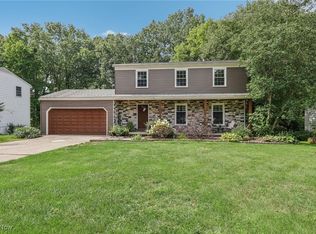 2225 Woodpark Rd, Akron, OH 44333