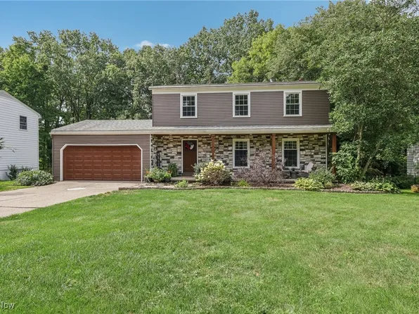 2225 Woodpark Rd, Akron, OH 44333