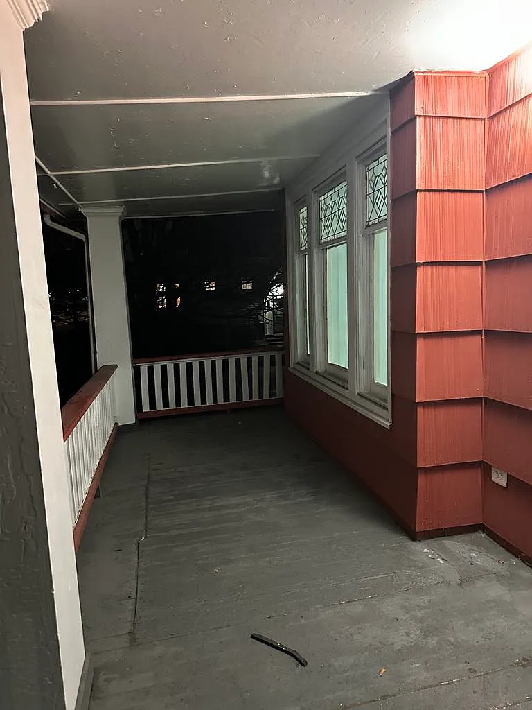 563 Doat St photo 1
