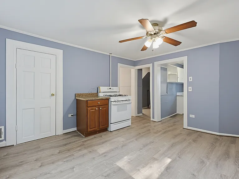 12-12R Granite St #1 — Photo 13