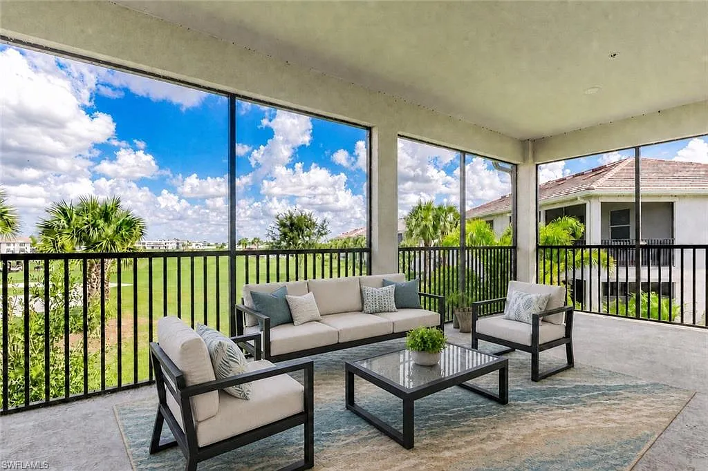 3 bed, 2.0 bath, 2110 sqft, $3,100 — Photo 1
