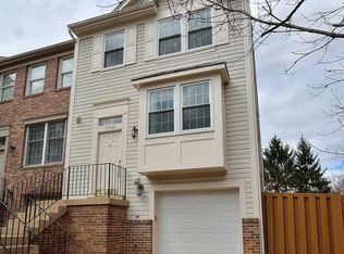 21759 Leatherleaf Cir, Sterling, VA 20164