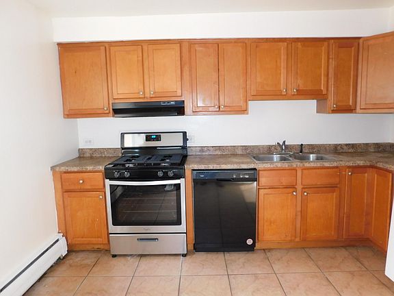 5th image of 924 Hinman Ave APT 2D
