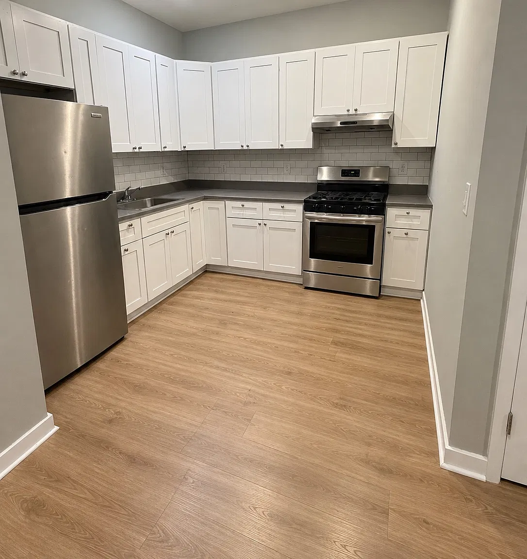 2 bed, $1,881 — Photo 2