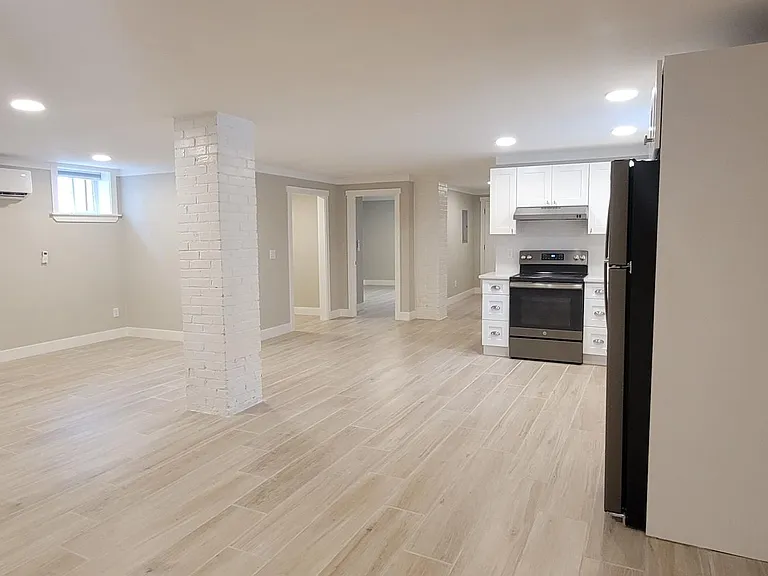 1584 Meade St — Photo 11