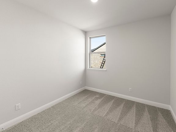 4th image of 1404 Centerline Dr