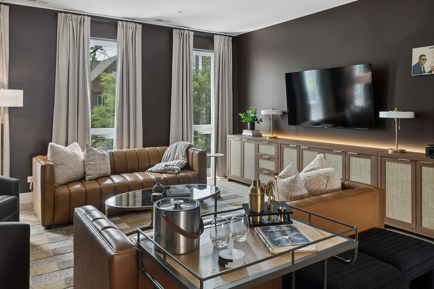 4 bed, 3.0 bath, $6,156 — Photo 2