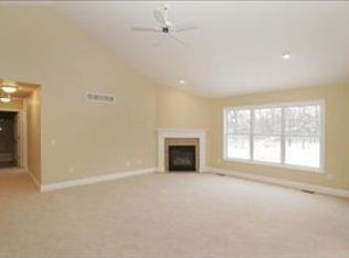 869 Wickford Dr, Kalamazoo, MI 49009
