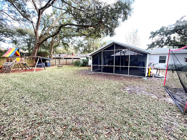 4019 W Leona St — Photo 17