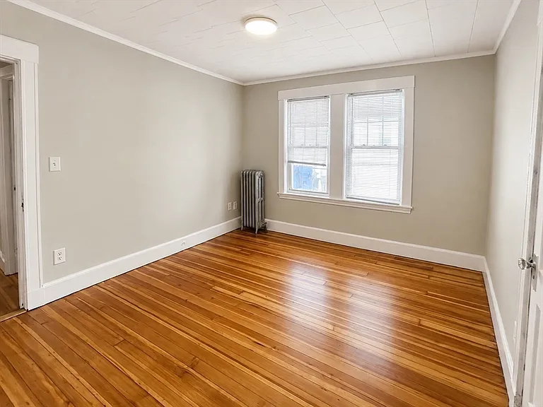 46-48 Cleveland St #1 — Photo 23