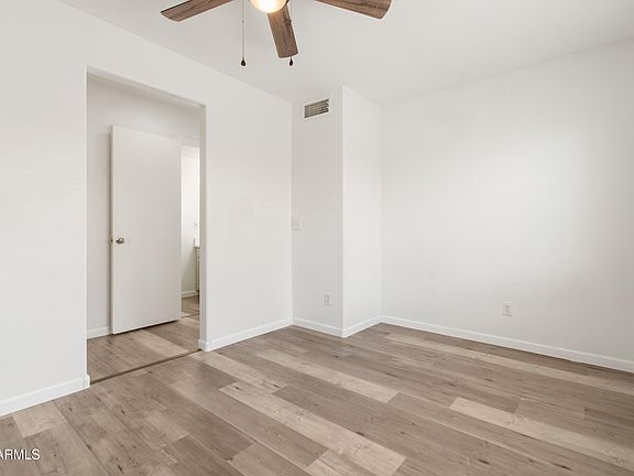 5th image of 1367 E 10TH Place