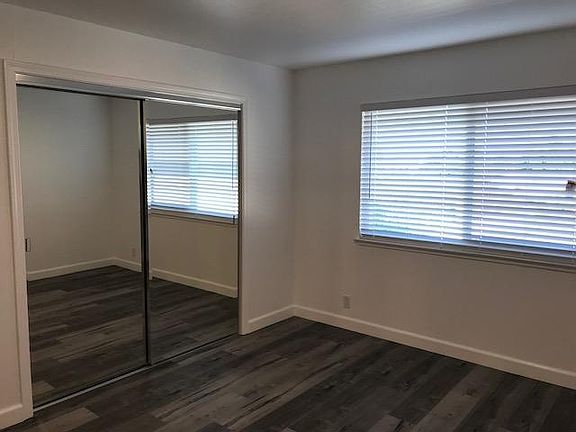 3rd image of 901 Hill St APT 8
