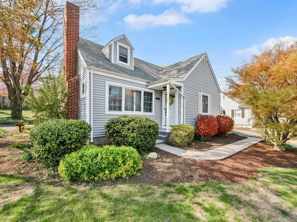 14 Chamberlin Drive, West Hartford, CT 06107