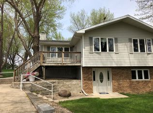 1429 Angus Dr, Waterloo, IA 50701