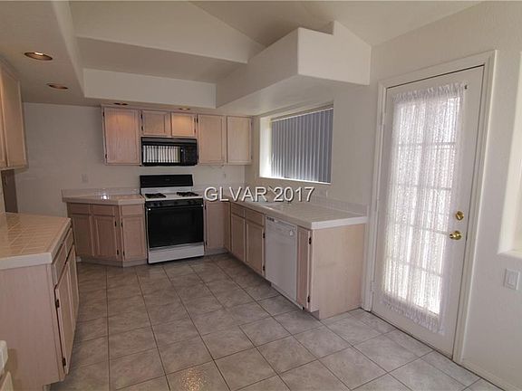 4th image of 8209 Renfrew Dr #0