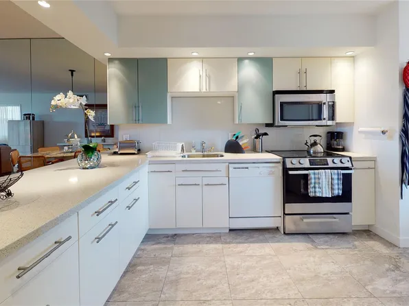 3499 Oaks Way #504, Pompano Beach, FL 33069