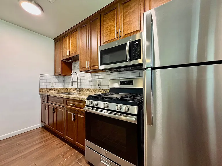 1202 E Kaler Drive 7625 N #12 — Photo 3