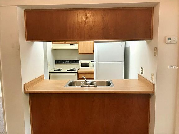 5th image of 3806 N Oak Dr Unit V82