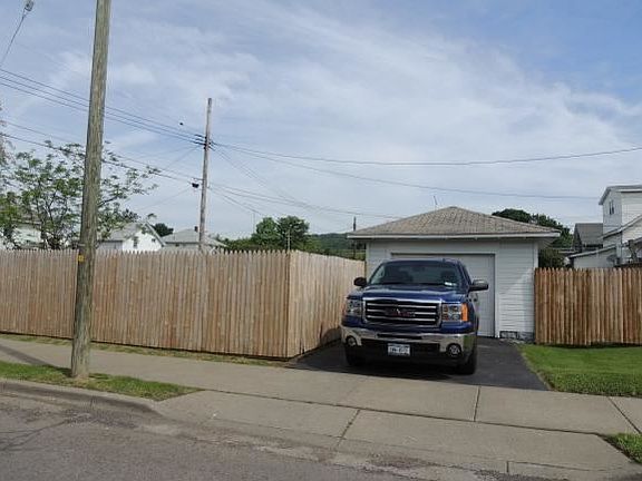 3rd image of 37 Nassau St